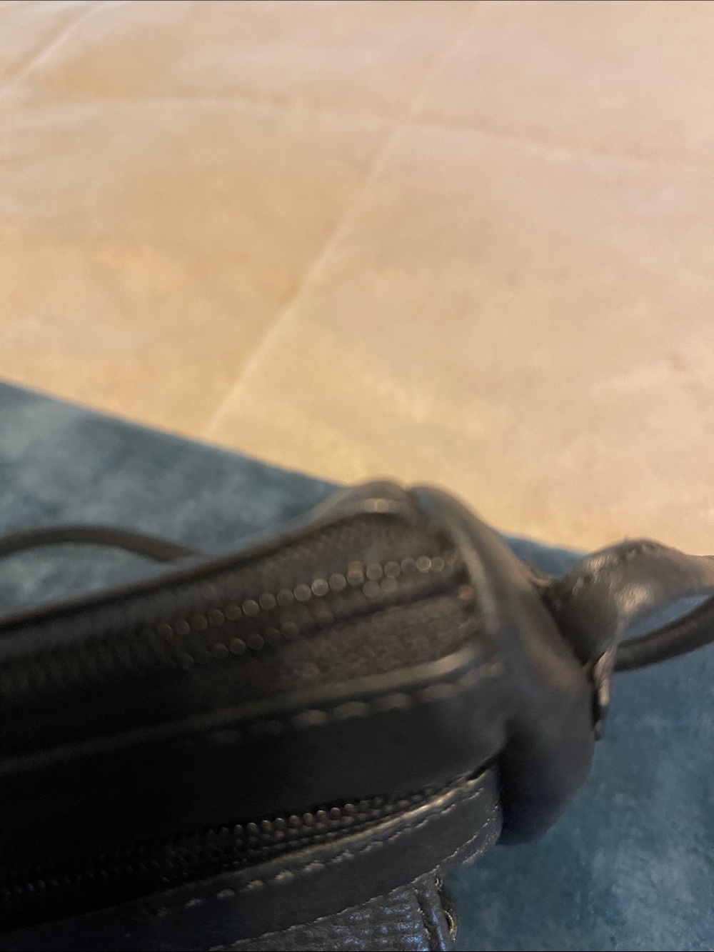 Fossil Black Leather Crossbody Bag - Picture 3 of 16